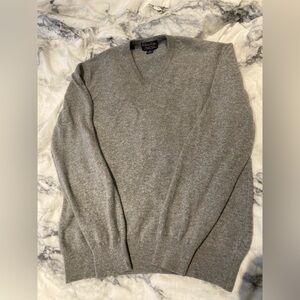 Brooks Brothers Men’s V-Neck Cashmere Sweater Size L